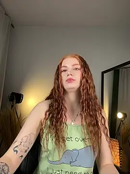 Snapshot of MiraBoom chatting on 01-31-26, 10:08 MiraBoom online show from 01-31-26, 10:08