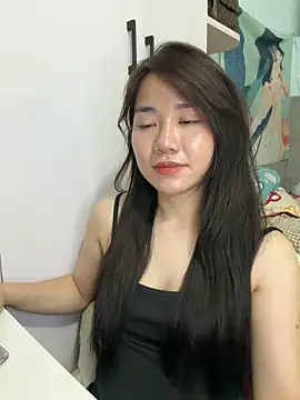 Amy8386 online show from 05-08-26, 04:45