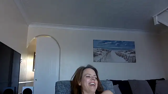 Snapshot of ElizabethArden42- chatting on 04-18-26, 07:45 ElizabethArden42- online show from 04-18-26, 07:45