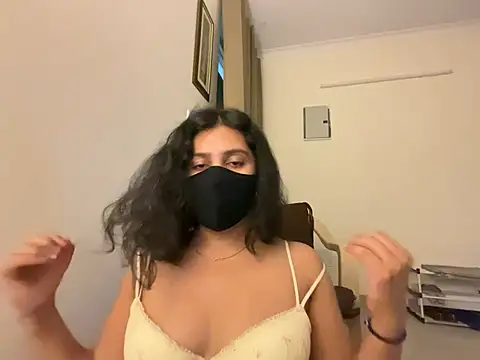 Anna girl22 online show from 04-15-26, 08:09