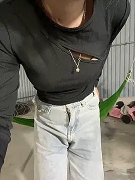 Snapshot of susin-beo chatting on 02-05-26, 01:49 susin-beo online show from 02-05-26, 01:49