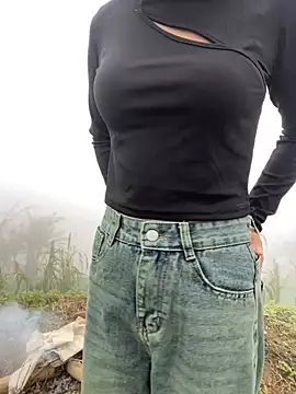 Snapshot of susin-beo chatting on 02-10-26, 02:04 susin-beo online show from 02-10-26, 02:04