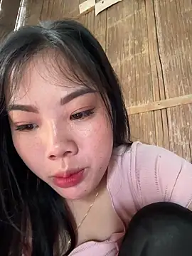 Snapshot of susin-beo chatting on 03-24-26, 03:22 susin-beo online show from 03-24-26, 03:22