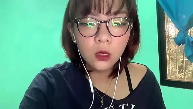 Snapshot of TerisaYellow chatting on 02-06-26, 07:23 TerisaYellow online show from 02-06-26, 07:23