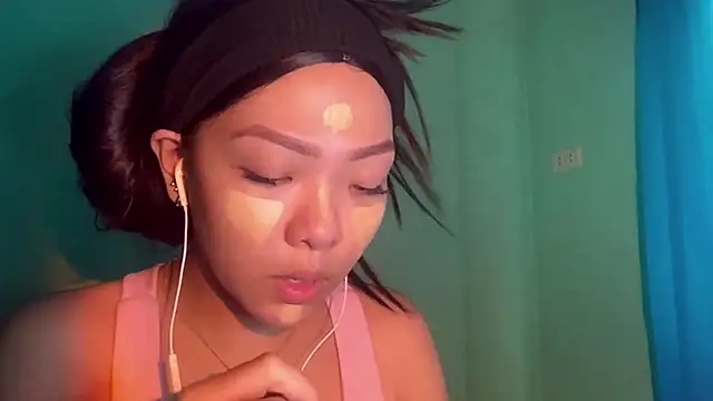 Snapshot of TerisaYellow chatting on 02-12-26, 06:19 TerisaYellow online show from 02-12-26, 06:19