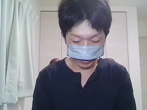 Snapshot of K0U-123 chatting on 04-20-26, 03:04 K0U-123 online show from 04-20-26, 03:04