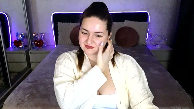 Eva Luxx online show from 03-15-26, 11:00