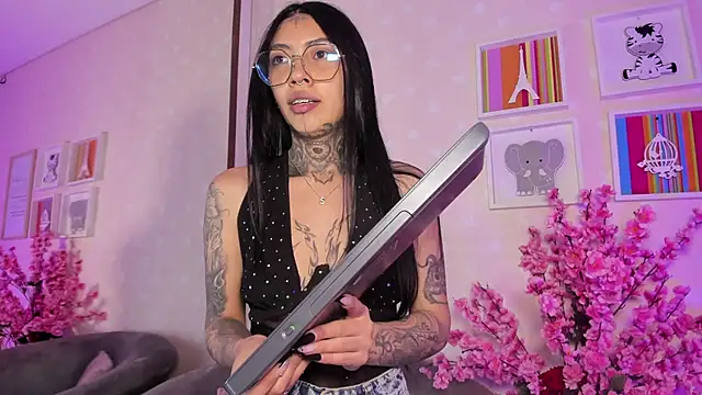 Ashley Blum  online show from 03-20-26, 01:05