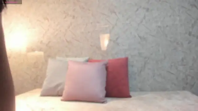 LessLee1 online show from 04-18-26, 12:09