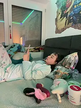 Snapshot of Just-Lilly chatting on 03-19-26, 01:04 Just-Lilly online show from 03-19-26, 01:04