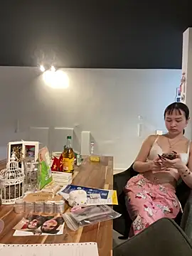 Snapshot of Just-Lilly chatting on 04-03-26, 12:58 Just-Lilly online show from 04-03-26, 12:58