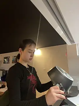 Snapshot of Just-Lilly chatting on 04-12-26, 02:55 Just-Lilly online show from 04-12-26, 02:55