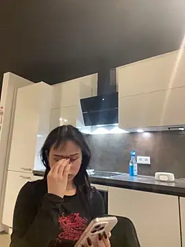 Snapshot of Just-Lilly chatting on 04-13-26, 03:01 Just-Lilly online show from 04-13-26, 03:01