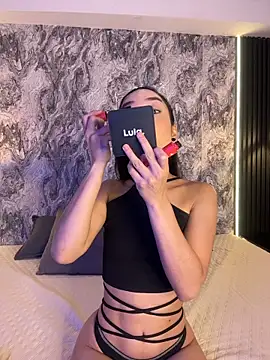 Snapshot of Mialarouse chatting on 03-02-26, 08:37 Mialarouse online show from 03-02-26, 08:37