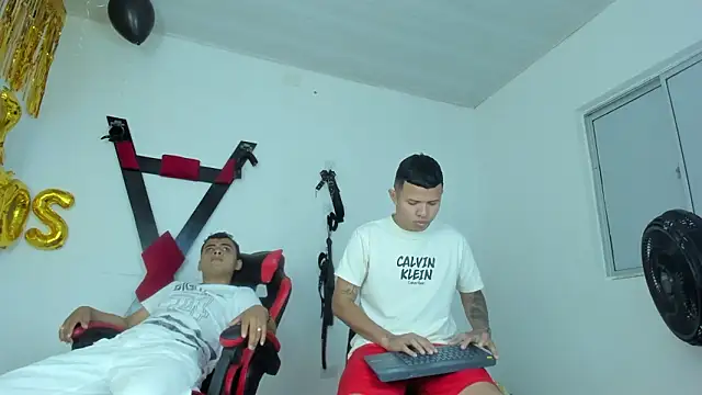 Snapshot of Steven_and_Camilo18 chatting on 02-03-26, 11:59 Steven and Camilo18 online show from 02-03-26, 11:59