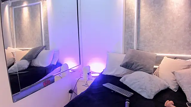 Snapshot of celestesun23 chatting on 02-28-26, 01:23 celestesun23 online show from 02-28-26, 01:23