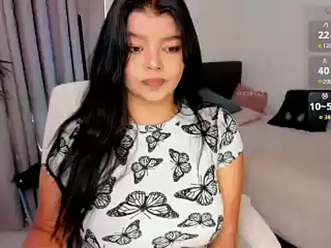 Snapshot of moonhelen chatting on 02-04-26, 06:58 moonhelen online show from 02-04-26, 06:58