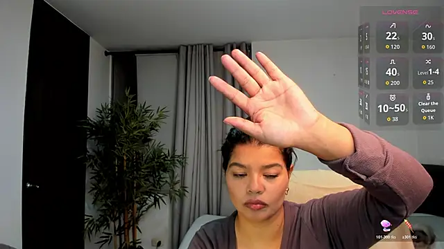 moonhelen online show from 05-27-26, 04:20
