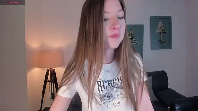 IsabellaMorettiX online show from 05-26-26, 04:30
