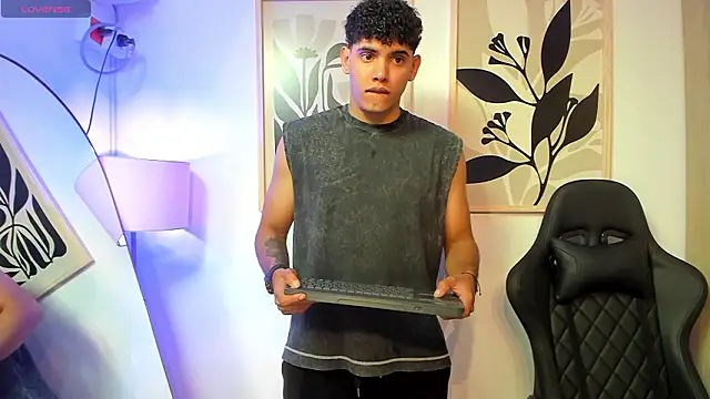 justin payn14 online show from 03-26-26, 02:33