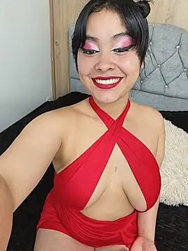 Snapshot of zoe_love18 chatting on 07-13-26, 01:19 zoe love18 online show from 07-13-26, 01:19