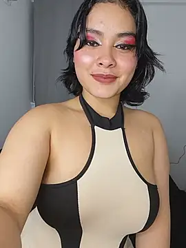 Snapshot of zoe_love18 chatting on 07-22-26, 04:37 zoe love18 online show from 07-22-26, 04:37