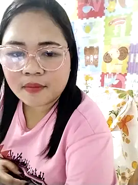 Snapshot of biggbooty15 chatting on 02-13-26, 11:39 biggbooty15 online show from 02-13-26, 11:39