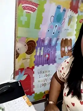 Snapshot of biggbooty15 chatting on 02-18-26, 05:47 biggbooty15 online show from 02-18-26, 05:47