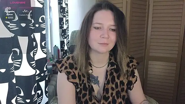 Ozalin  online show from 06-19-26, 01:26