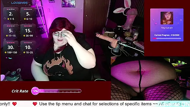 Snapshot of RileySynn chatting on 07-25-26, 01:25 RileySynn online show from 07-25-26, 01:25