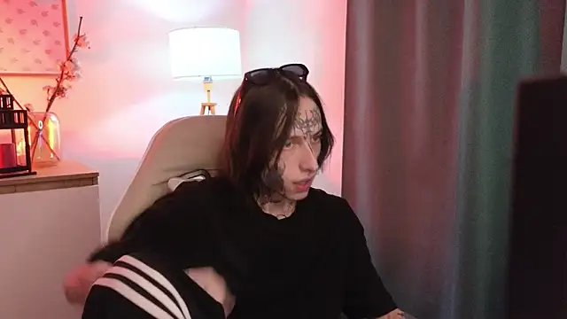 swagamee online show from 04-18-26, 09:04