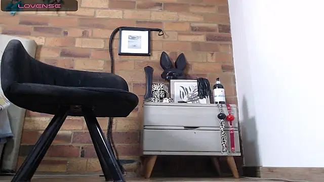 Snapshot of Girl_Bondage chatting on 03-09-26, 12:53 Girl Bondage online show from 03-09-26, 12:53