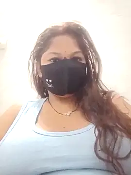 Snapshot of Priyani_2304 chatting on 02-16-26, 05:31 Priyani 2304 online show from 02-16-26, 05:31