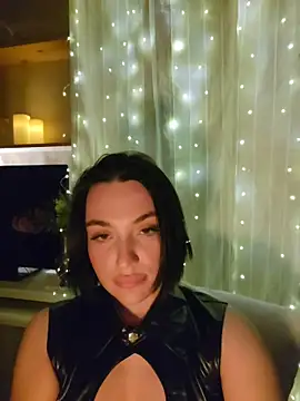 Snapshot of HotDevilGirl_ chatting on 02-14-26, 06:15 HotDevilGirl online show from 02-14-26, 06:15