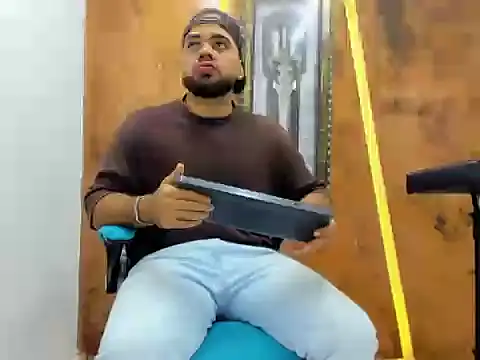 Snapshot of Chris_Evans22 chatting on 02-08-26, 04:21 Chris Evans22 online show from 02-08-26, 04:21