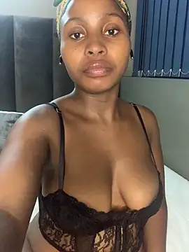 Snapshot of SexyLaylahx chatting on 02-06-26, 01:32 SexyLaylahx online show from 02-06-26, 01:32