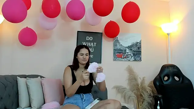 Snapshot of victoriazans chatting on 02-13-26, 03:35 victoriazans online show from 02-13-26, 03:35