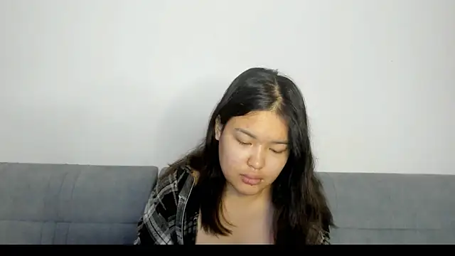 Snapshot of luna_yum chatting on 02-25-26, 07:23 luna yum online show from 02-25-26, 07:23