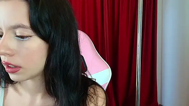 Snapshot of LunaAllure chatting on 02-11-26, 03:28 LunaAllure online show from 02-11-26, 03:28