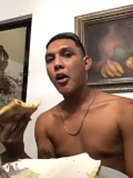 Snapshot of _Usher chatting on 02-28-26, 02:23 Usher online show from 02-28-26, 02:23