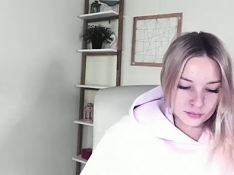 VelvetAngela online show from 02-19-26, 06:53