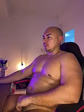 Snapshot of eros_colby chatting on 02-24-26, 12:19 eros colby online show from 02-24-26, 12:19