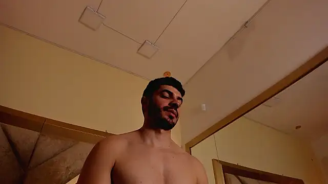 Snapshot of LaraandAxel chatting on 02-27-26, 08:20 LaraandAxel online show from 02-27-26, 08:20