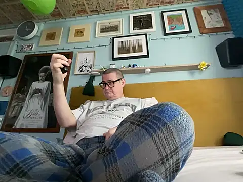 Snapshot of dribbleandthrob chatting on 02-04-26, 11:16 dribbleandthrob online show from 02-04-26, 11:16