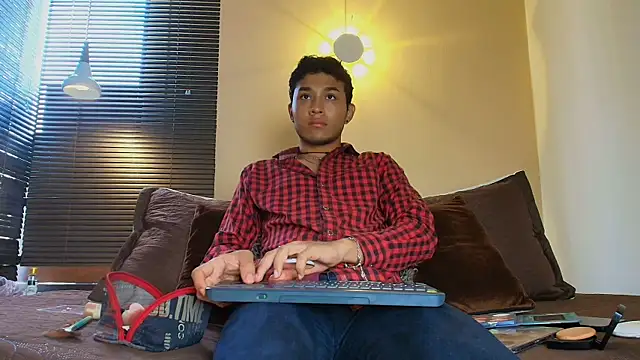 Snapshot of Damon_Salvarote_S chatting on 02-14-26, 07:54 Damon Salvarote S online show from 02-14-26, 07:54