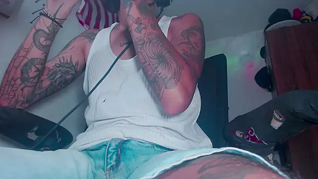 theskateboy online show from 03-09-26, 07:01