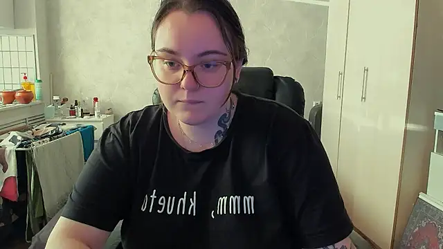 Snapshot of katya_idinax chatting on 02-07-26, 11:14 katya idinax online show from 02-07-26, 11:14