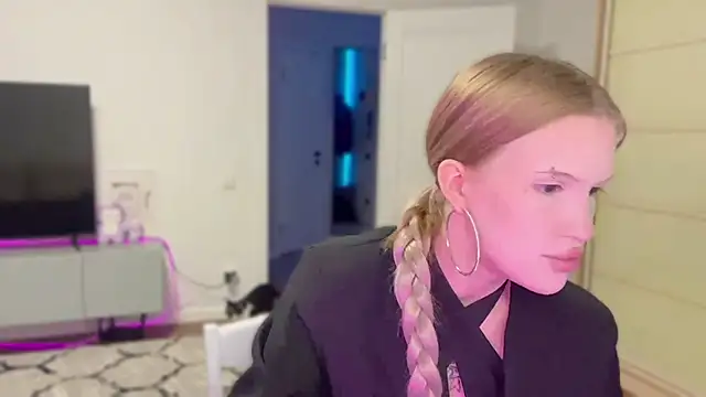 Snapshot of DannSago chatting on 02-27-26, 05:13 DannSago online show from 02-27-26, 05:13