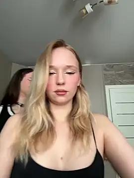 RollDollsi online show from 05-26-26, 04:30