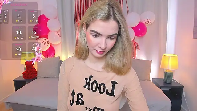 Snapshot of SinLuna_ chatting on 02-15-26, 01:09 SinLuna online show from 02-15-26, 01:09